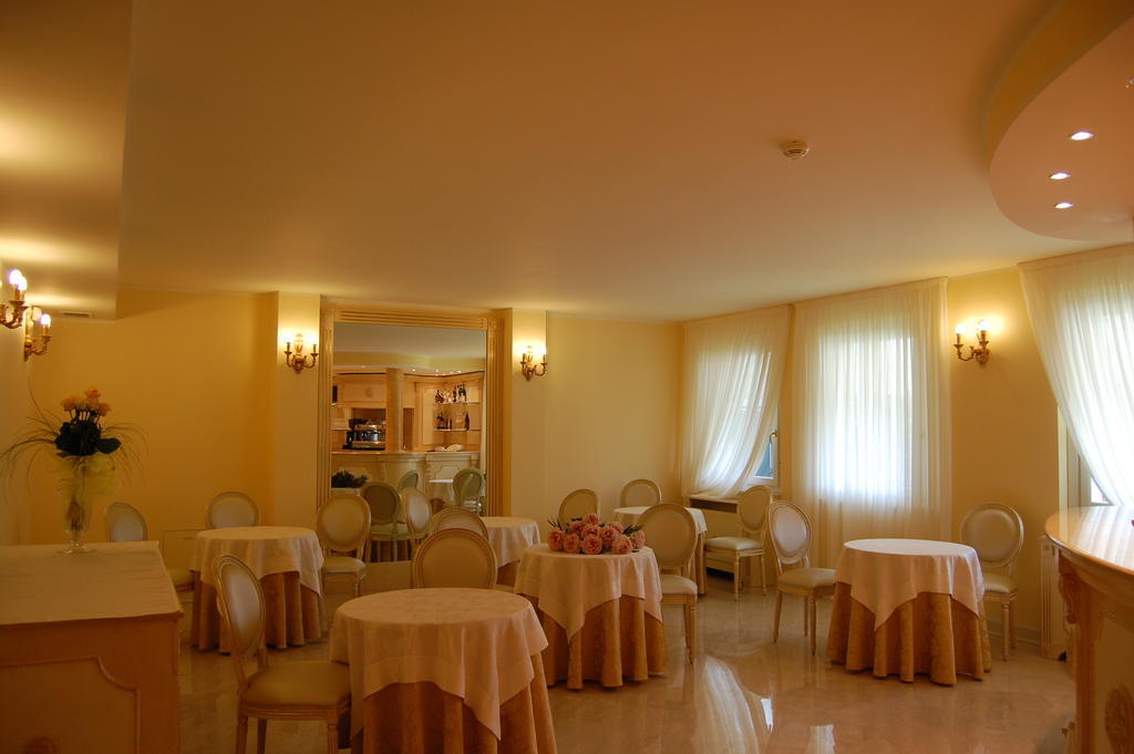 Hotel Motel Gold Calcinate Екстер'єр фото