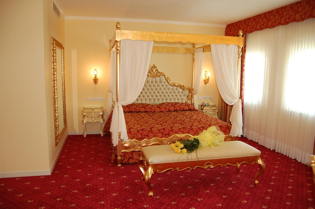 Hotel Motel Gold Calcinate Номер фото