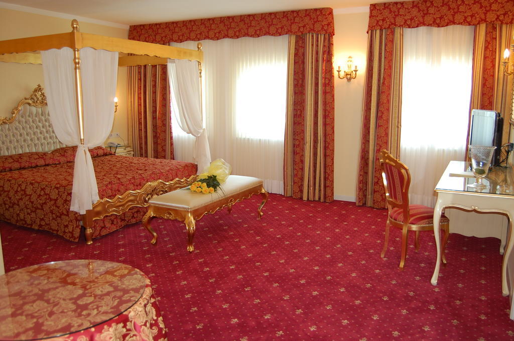 Hotel Motel Gold Calcinate Номер фото