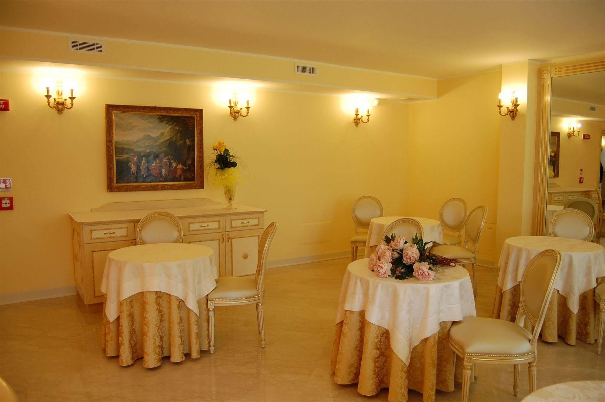 Hotel Motel Gold Calcinate Екстер'єр фото